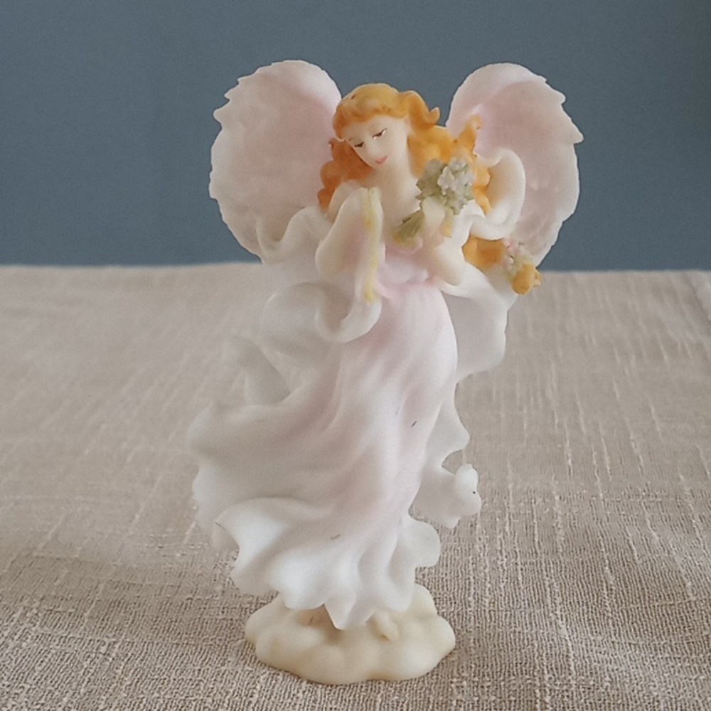 Seraphim Classics. Angel of the month series. Month of May. 1999 item # 81815